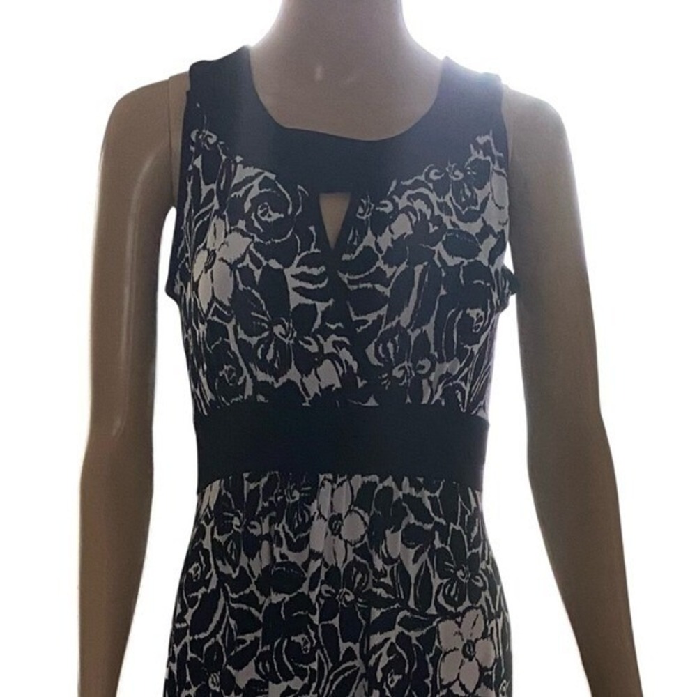 Black and White Floral Sleeveless Maxi Dress Cutout Neckline